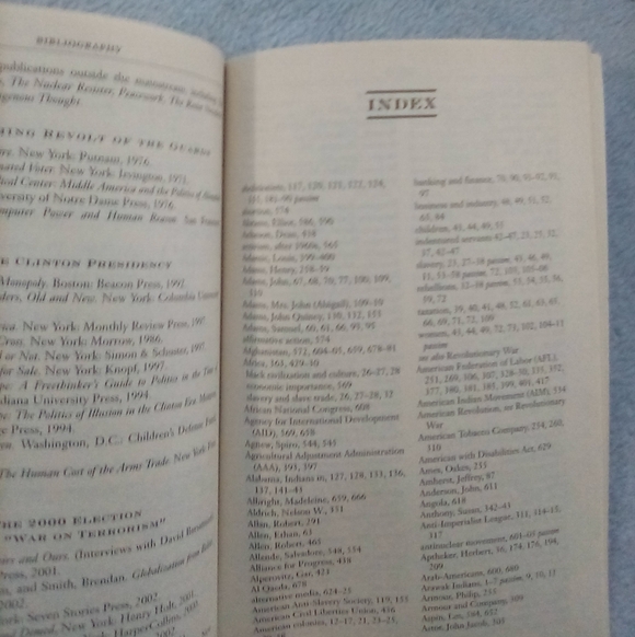 📖A People's History Of The United States Book📚 - Picture 2 of 3